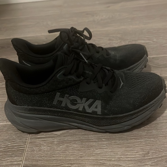 Hokas Challenger 7 - Picture 1 of 3